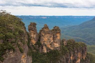 Blue Mountains Milli Parkı'ndaki Three Sisters dağları, Austral