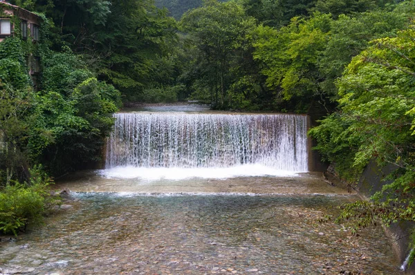 Cachoeira Koizumi e rio — Fotografia de Stock