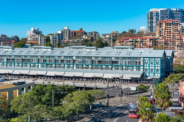 Woolloomooloo muelle con Woolloomooloo distrito paisaje urbano en el —  Fotos de Stock