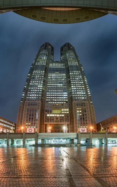 Tokyo Metropolitan Government épület éjjel — Stock Fotó