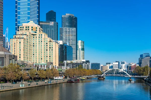 Melbourne Southbank paisagem urbana com Eureka Tower no dia ensolarado — Fotografia de Stock