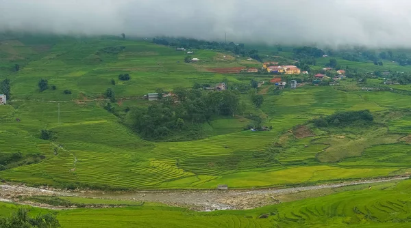 Panorama paisagem do espetacular vale Hoa Muong com fie de arroz — Fotografia de Stock