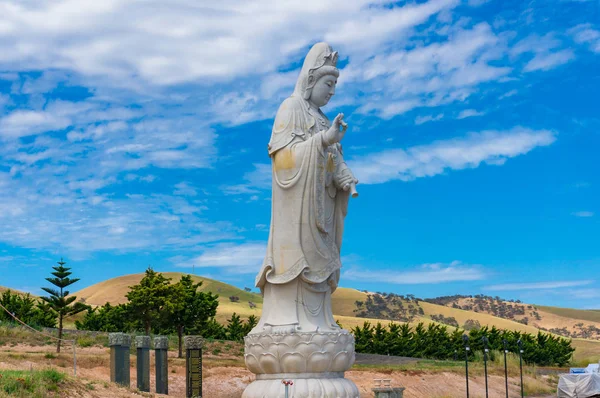 Giant kvinnlig Buddha staty. Södra Australien — Stockfoto