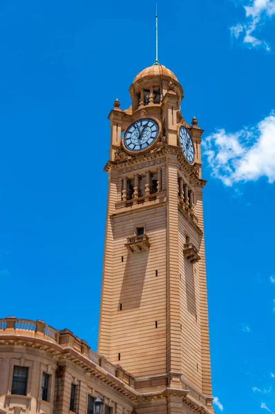 Klokkentoren van het historische centraal station in Sydney CBD — Stockfoto