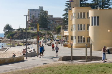 Cronulla plaj insanlar yaz ve güneş keyfi ile