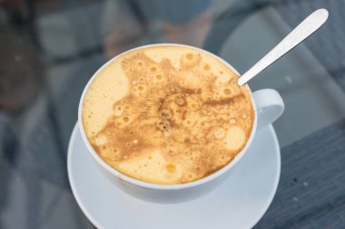 Bir fincan geleneksel Vietnam yumurta kahve