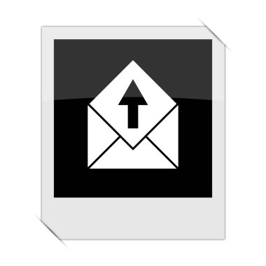 Bir fotoğraf içinde e-posta simgesi üzerinde beyaz adam göndermek