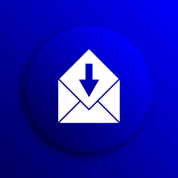 メールのアイコンが表示されます 青色の背景のインター ネット ボタン — ストック写真