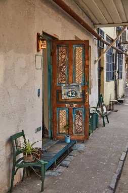 Eski şehrin sokaklarında. Eski Tbilisi. Gürcistan. 