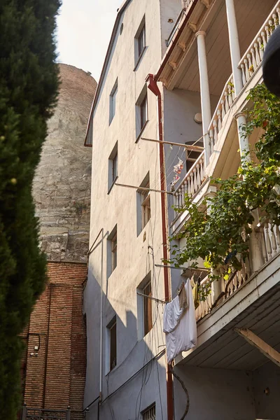 Las calles de la ciudad vieja. El viejo Tiflis. Georgia . —  Fotos de Stock