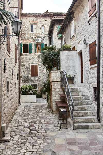 Montenegro. Kota Kotor. Streets dari Kotor lama . — Stok Foto