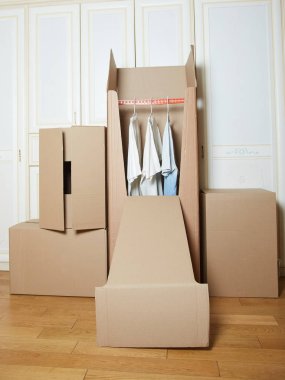 hareketli kutular. karton kutu. kutuları yığını