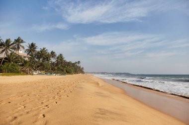 Narigama Beach. Okyanus ve dalgalar bakan Beach.   