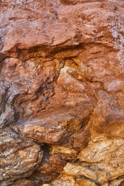 Uçurumun dibinde Taş dokusu.