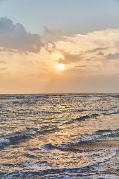 Wspaniałe Widoki Ocean Indyjski Zachodzie Słońca Kwas Plaży Sri Lanka — Zdjęcie stockowe