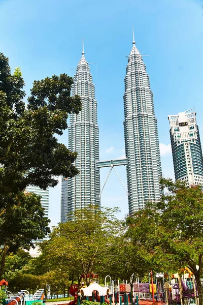 Torres Petronas en Kuala Lumpur . —  Fotos de Stock