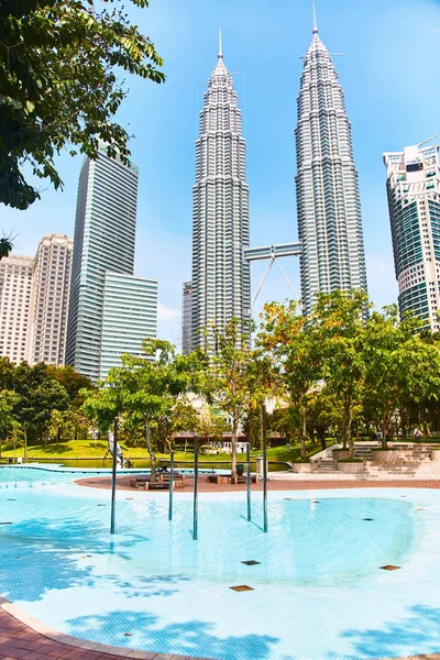 Torres Petronas en Kuala Lumpur . —  Fotos de Stock