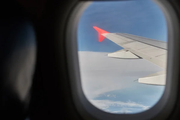 Pohled na letadlo z okna — Stock fotografie