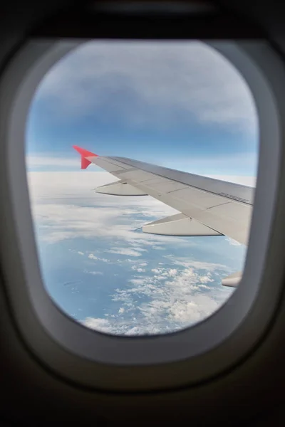 Pohled na letadlo z okna — Stock fotografie