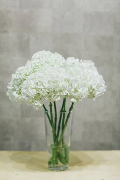 Beautiful bouquet of flowers in a vase — Stock Photo, Image