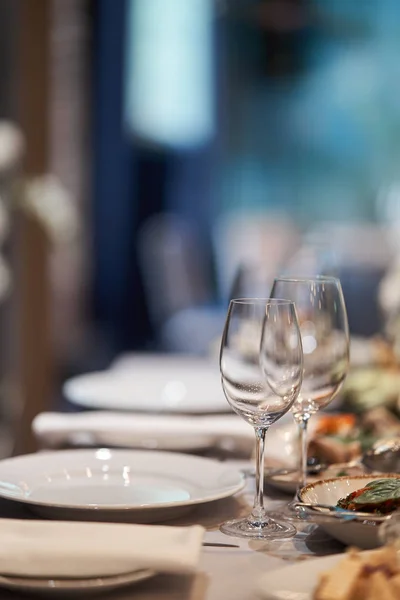 Ensemble de table pour une fête d'événement ou une réception de mariage. — Photo