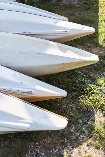 Wooden white kayaks for rafting on the river close up — Stock Photo, Image
