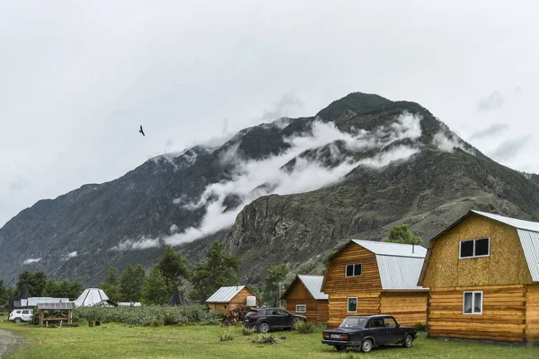 Belas Vistas Paisagem Natureza Altai Aldeia Montanha Com Casas Madeira — Fotografia de Stock