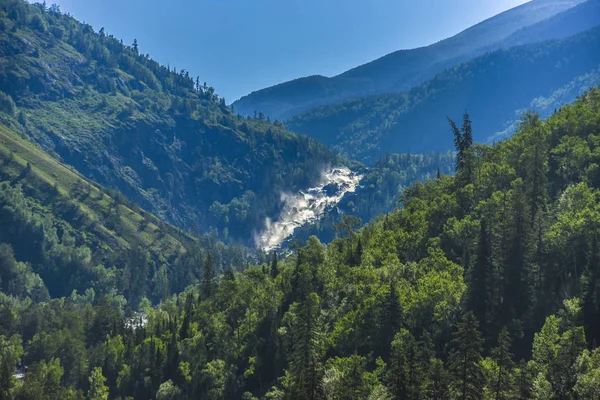 Piękne Widoki Krajobraz Natury Ałtaju Mountain Creek Plamami Kamienie Skałach — Zdjęcie stockowe