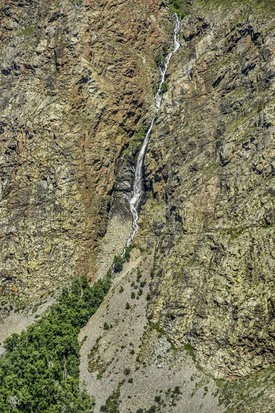 Belas Vistas Paisagem Natureza Altai Cachoeira Bonita Alta Córrego Nas — Fotografia de Stock