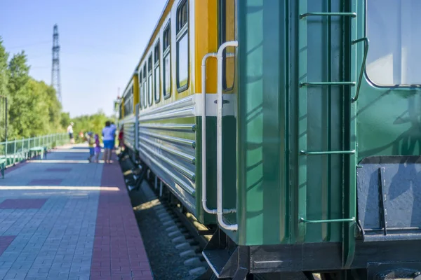 Průmyslové Technologické Objekty Krásný Výhled Základní Informace Zelených Nákladní Vagon — Stock fotografie