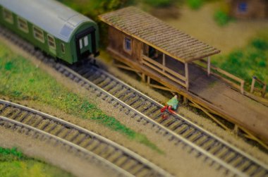 Güzel ve farklı bir konu. Düzen ve yakın mesafeden ve makro çocuk tren oyunu.