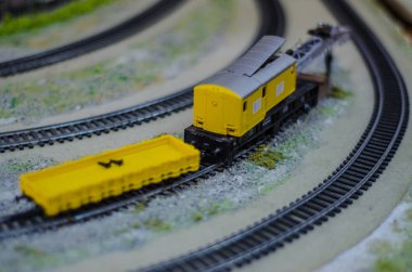 Güzel ve farklı bir konu. Düzen ve yakın mesafeden ve makro çocuk tren oyunu.