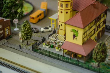 Güzel ve farklı bir konu. Düzen ve yakın mesafeden ve makro çocuk tren oyunu.