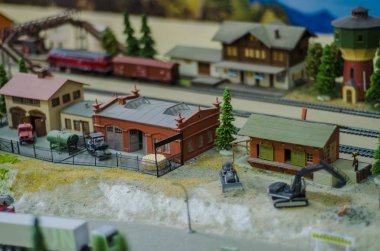 Güzel ve farklı bir konu. Düzen ve yakın mesafeden ve makro çocuk tren oyunu.