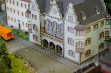 Güzel ve farklı bir konu. Düzen ve yakın mesafeden ve makro çocuk tren oyunu.