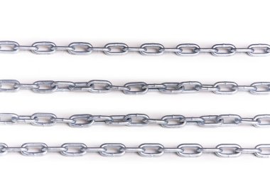 Güzel ve farklı bir konu. Orijinal metal yeni zinciri bir ilginç yaratıcı biçim ve desen beyaz izole zemin üzerinde.