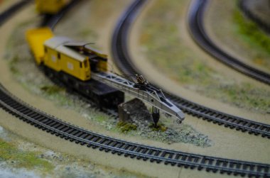 Güzel ve farklı bir konu. Düzen ve yakın mesafeden ve makro çocuk tren oyunu.