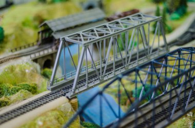 Güzel ve farklı bir konu. Düzen ve yakın mesafeden ve makro çocuk tren oyunu.