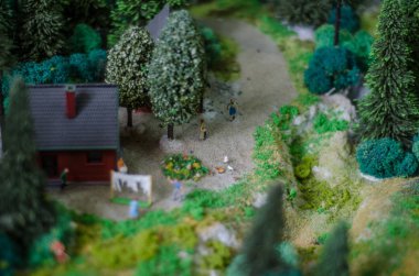 Güzel ve farklı bir konu. Düzen ve yakın mesafeden ve makro çocuk tren oyunu.