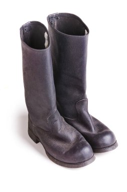 Güzel ve farklı bir konu. Güzel ve özgün bir görünüm ve arka plan üzerinde ilginç erkek, acımasız ve askeri kirsa siyah bot tabanı beyaz izole arka planda ile.