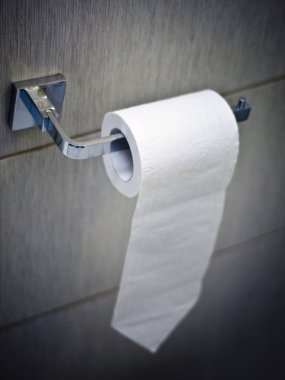 Güzel ve farklı bir konu. Güzel ve özgün bir görünüm ve arka plan için ilginç bir bağlantı ve bir rulo tuvalet kağıdı iç sabitleme için aksesuarlar.