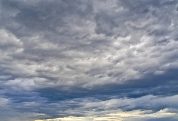 Schöner Himmel Mit Wolken Schöner Morgen Oder Abend Farbenfroher Stürmischer — Stockfoto
