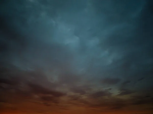 Hermoso Cielo Con Nubes Hermosa Mañana Noche Colorido Cielo Tormentoso —  Fotos de Stock