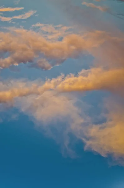 Langit Yang Indah Dengan Awan Indah Pagi Atau Sore Hari — Stok Foto