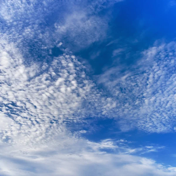 Vacker Himmel Med Moln Vackra Dagtid Och Ljusa Blå Och — Stockfoto