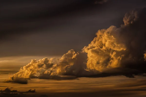 Schöner Himmel Mit Wolken Schöner Morgen Oder Abend Farbenfroher Stürmischer — Stockfoto