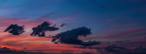 Güzel Gökyüzü Bulutlu Çok Güzel Bir Sabah Veya Akşam Renkli — Stok fotoğraf