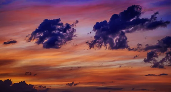 Langit Yang Indah Dengan Awan Pagi Yang Indah Atau Sore — Stok Foto