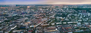 Güzel ve görkemli görüntüleme ve arka plan, manzara ve Moskova, gece ve yaz büyük bir yükseklikten başkentinin merkezi Panoraması.