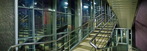 Мбаппе Оригинальная Панорама Фон Вид Пейзаж Общественном Пространстве Комната Лестницей — стоковое фото